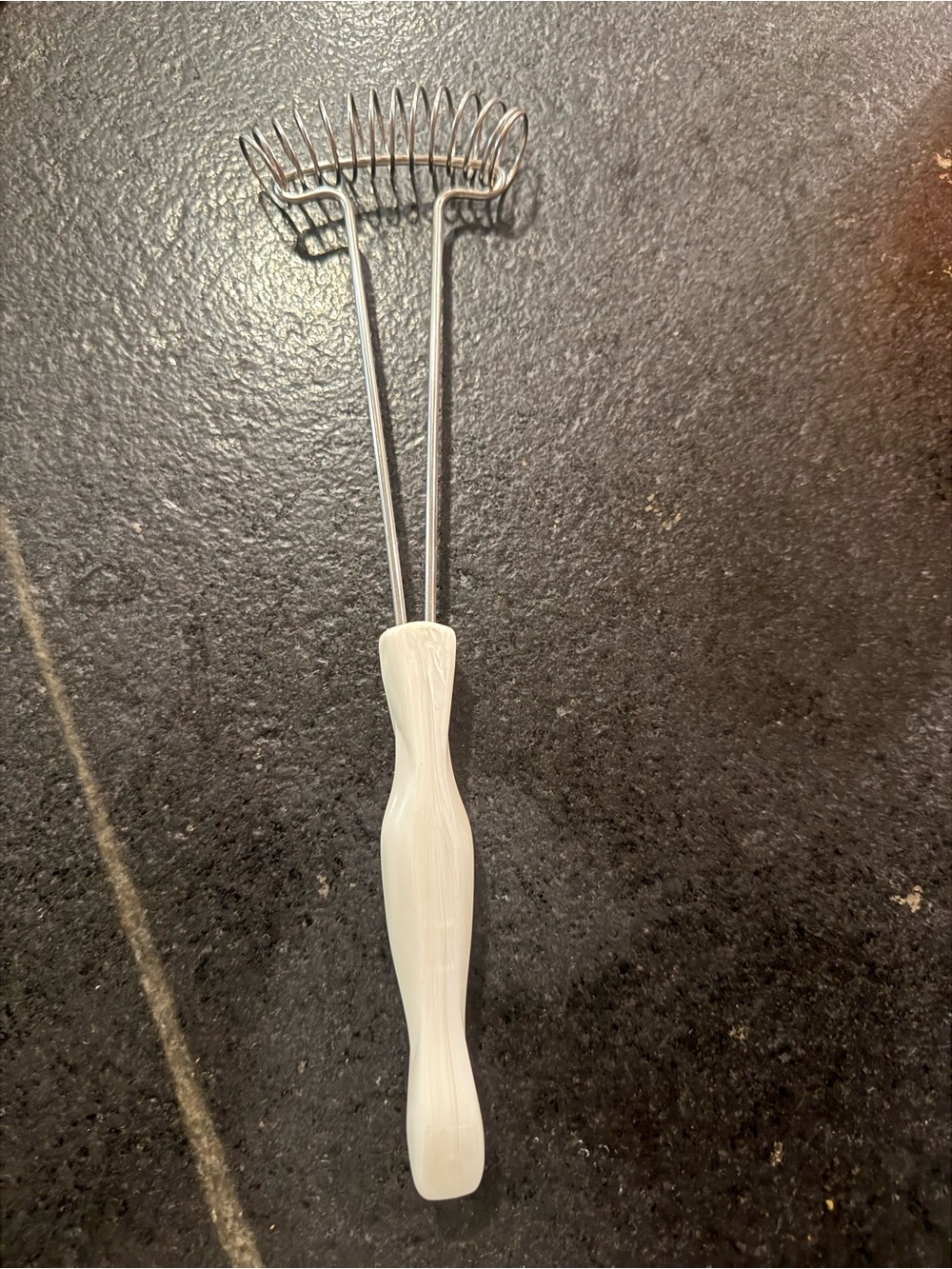 Cutco Kitchen Whisk / Whip – Pearl White Handle – Excellent Condition
